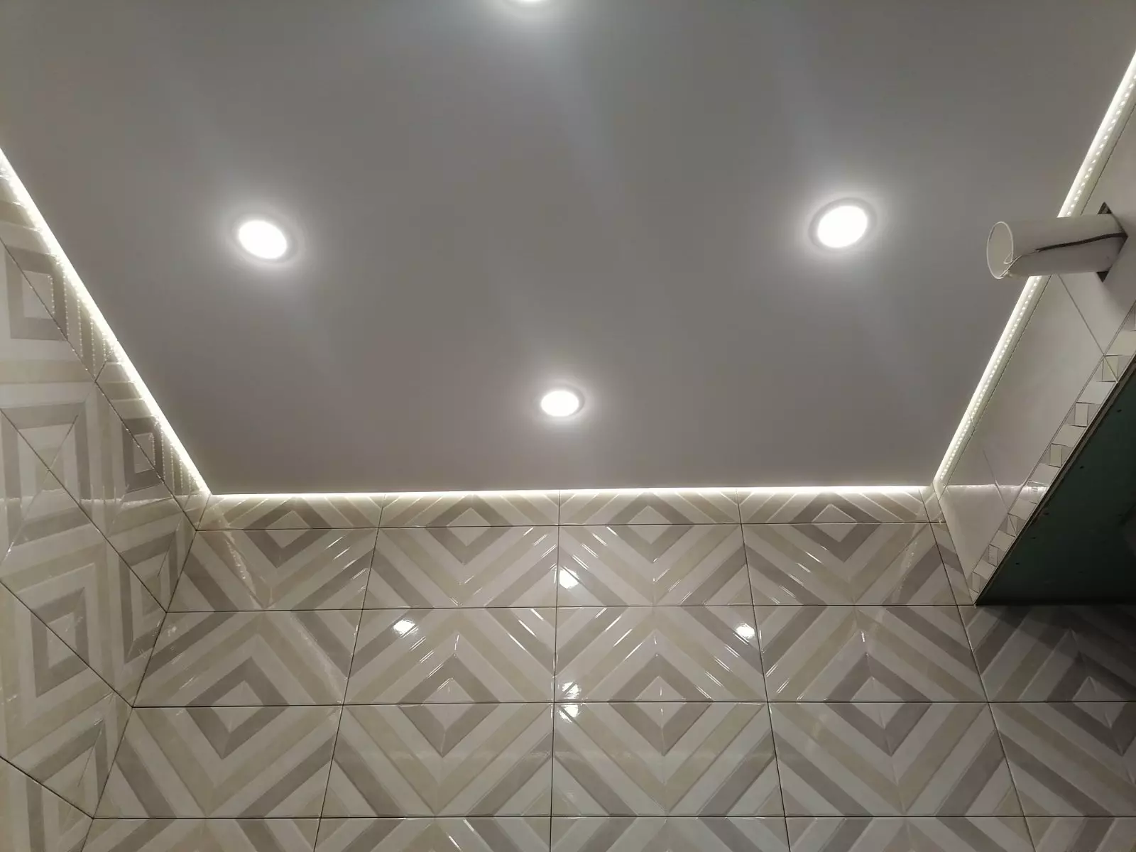 Старый Оскол, микрорайон Жукова, 46Б, фото 2